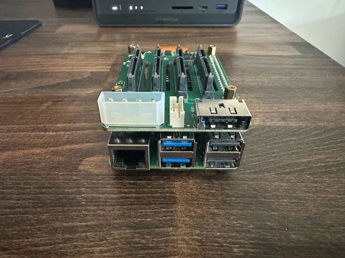 Raspberry Pi 5 8GB with Radxa Penta SATA HAT