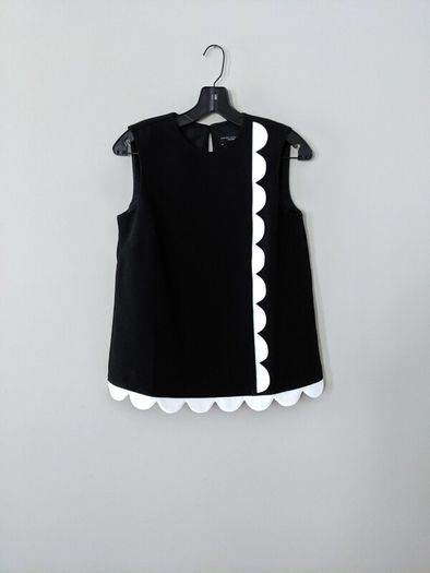 Back Twill Tank Top with Asymmetric Scallop Trim