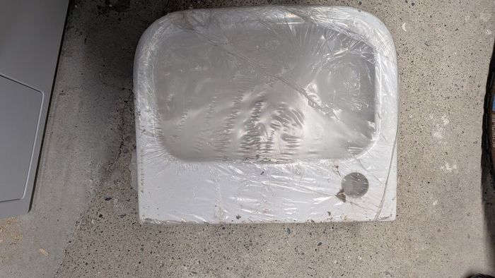 Small sink (free)