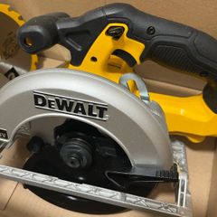 De Walt Cordless Circular Saw & extra blade