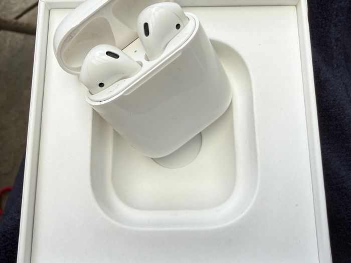 Apple Airpods 2