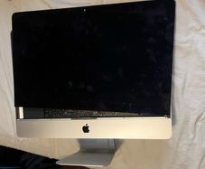 IMac 2017 21.5 Inch (Not working) selling for parts