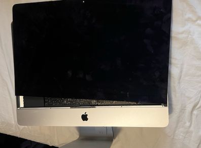 IMac 2017 21.5 Inch (Not working) selling for parts