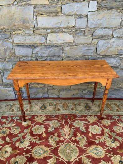 Victorian country table in solid pitch pine