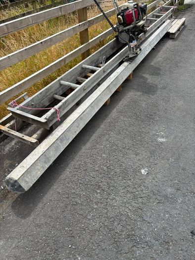 Petrol Driven Concrete Screeds And 1 X 110v Vib Un