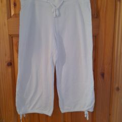 ladies 3/4 lenght shorts