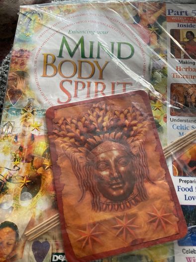 Mind Body Spirit Magazine LOT 185 Issues with Gift