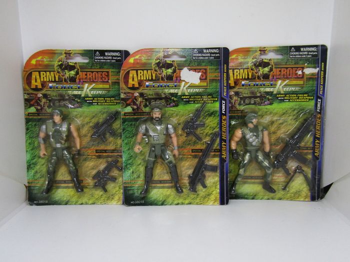 Lot of 3 Army Heroes Force Peacekeeper Figures