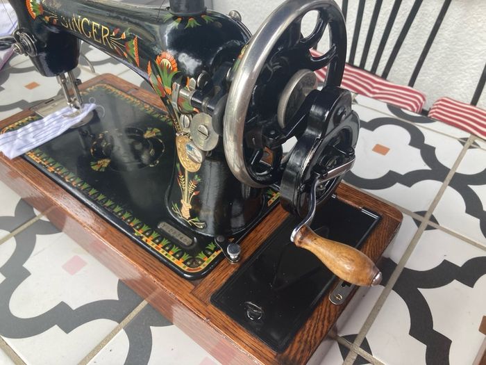 Antique singer 66K sewing machine