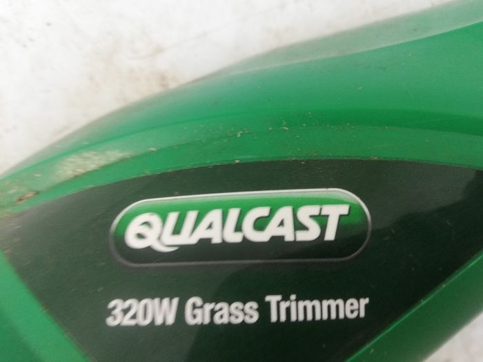 grass trimmer