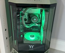 High-end Gaming Pc | Rtx 5080 | Amd Ryzen 7 9850x3d | 32gb Ddr5 | 2tb Ssd