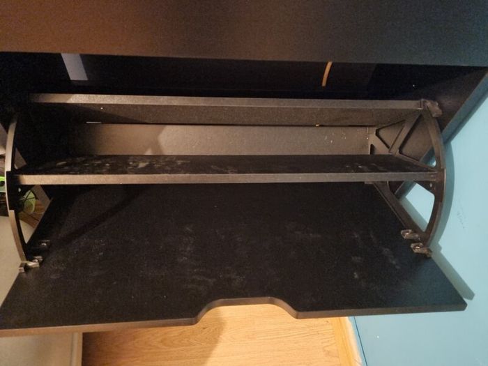 Shoe cabinet