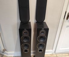 Jamo S426 Floor Standing Speakers 140W/100W,6 ohms