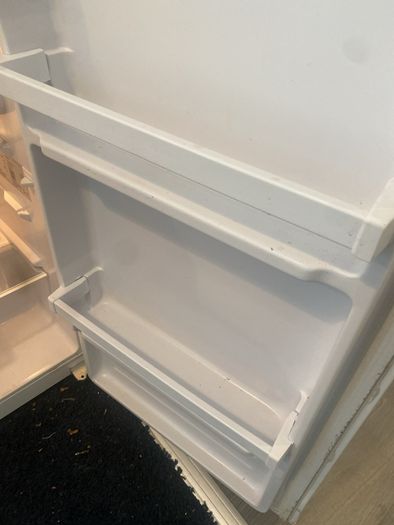 powerpoint undercounter fridge