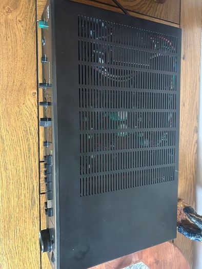 NAD Electronics 7020e Stereo Receiver with AM/FM Tuner