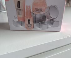 clinique moisture surge