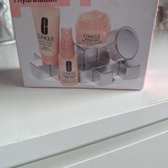 clinique moisture surge