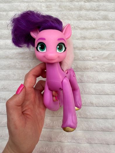 My Little Pony A New Generation Movie Singing Star Princess Petals approx. 7" Used Please see photos