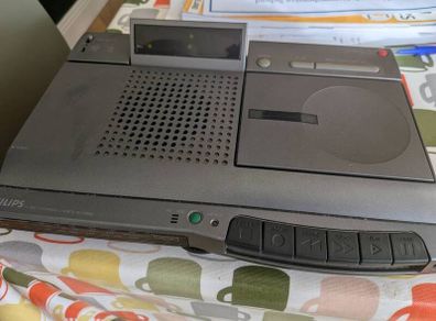 Philips radio / cassette alarm clock