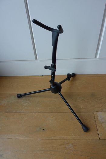 K&M saxophone stand
