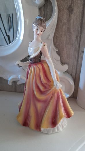 Leonardo figurine