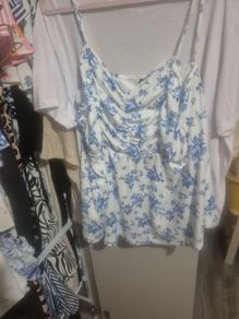 Clothes size 20/22