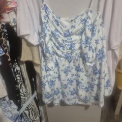 Clothes size 20/22