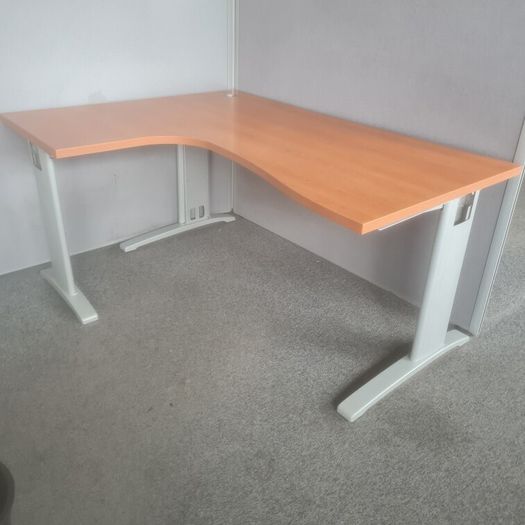 managers corner office desks