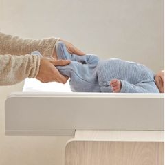 Nunila changing table with mattress