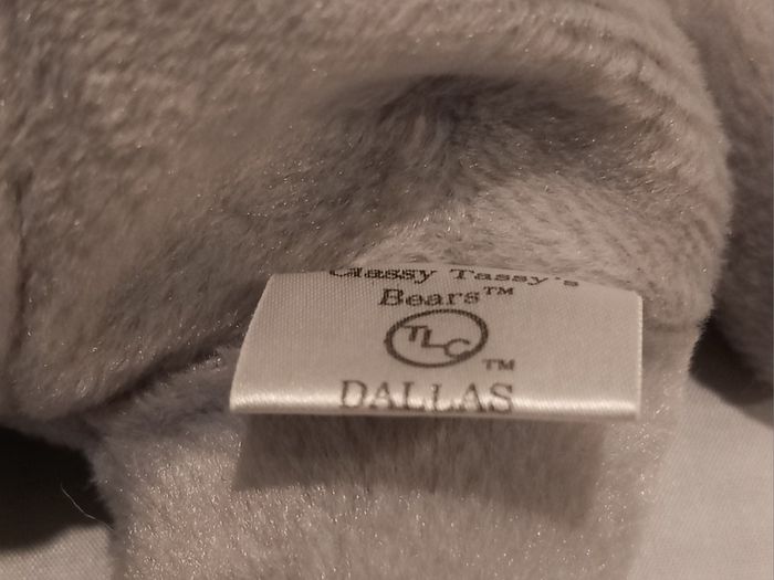 Vintage Classy Tassy's bears   "Dallas"
