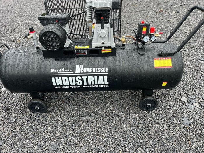 200 L air compressor