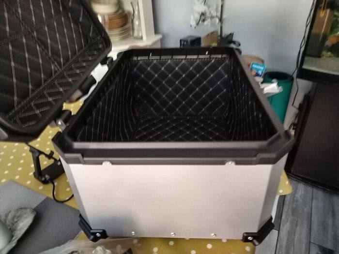 Large motorcycle top box