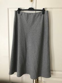Elegant Cashmere Skirt- Soft, Luxurious & Stylish