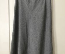 Elegant Cashmere Skirt- Soft, Luxurious & Stylish