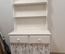 Kitchen dresser