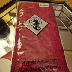 NWT Waterford Linens Callum Red Napkins, AV