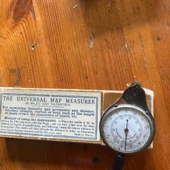 Map measuring instrument