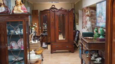 Antique Mahogany Compact Wardrobe
