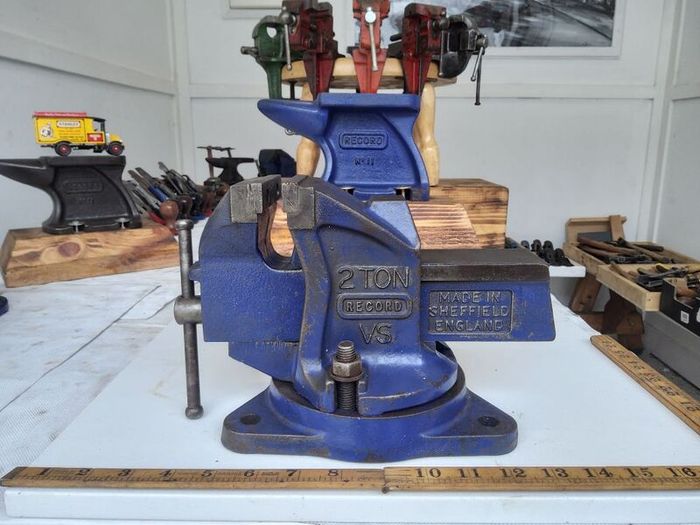 record 2 ton swivel vice