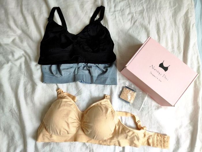 Maternity clothes