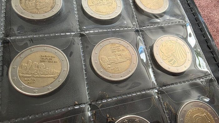 2 euro coin