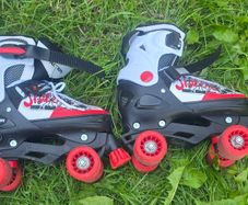 kids Skate medium size in good condition