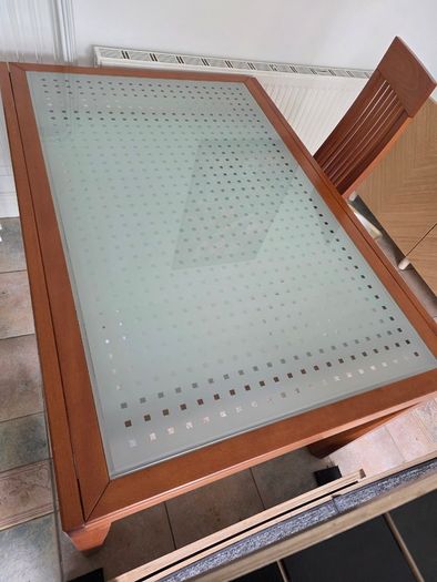 Kitchen table