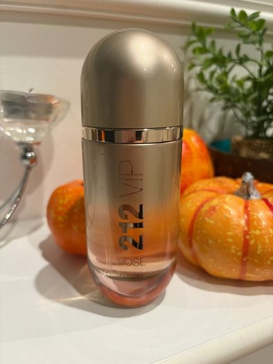 Carolina Herrera 212 VIP