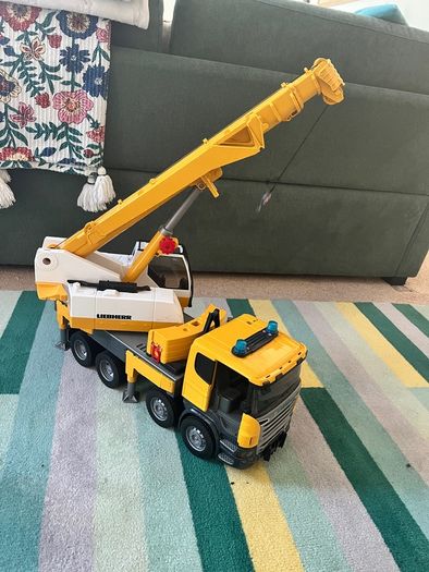 Bruder Crane Truck