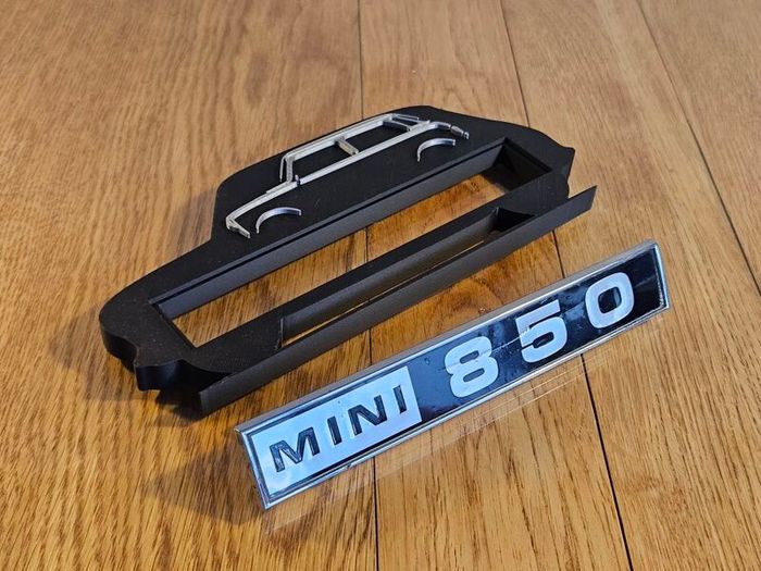 1970s Mini Badge