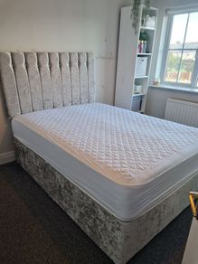 Double bed frame in great condition