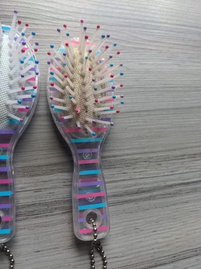 Mini hairbrushes