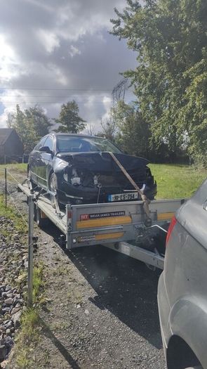 B6 Passats breaking for parts