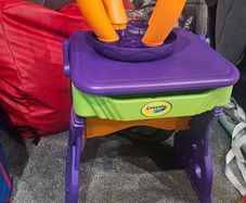 Crayola toddler stool and easle